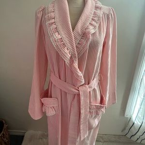 Vintage Evelyn Pearson Pink and White Stripes Long Robe Small